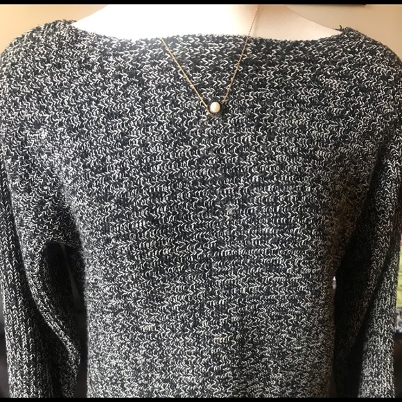 ❤️SOLD❤️Boatneck Sweater - Picture 1 of 3